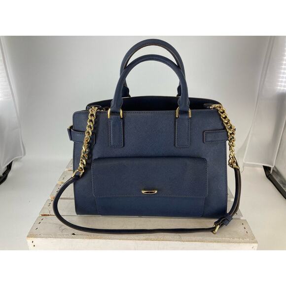 MICHAEL KORS, LARGE NAVY SAFFIANO LEATHER CROSSBODY BAG - Picture 2 of 16